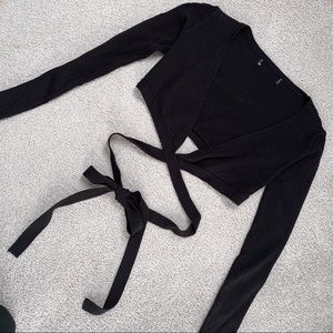 Forever 21 Long Sleeve Ribbed Tie Crop Top